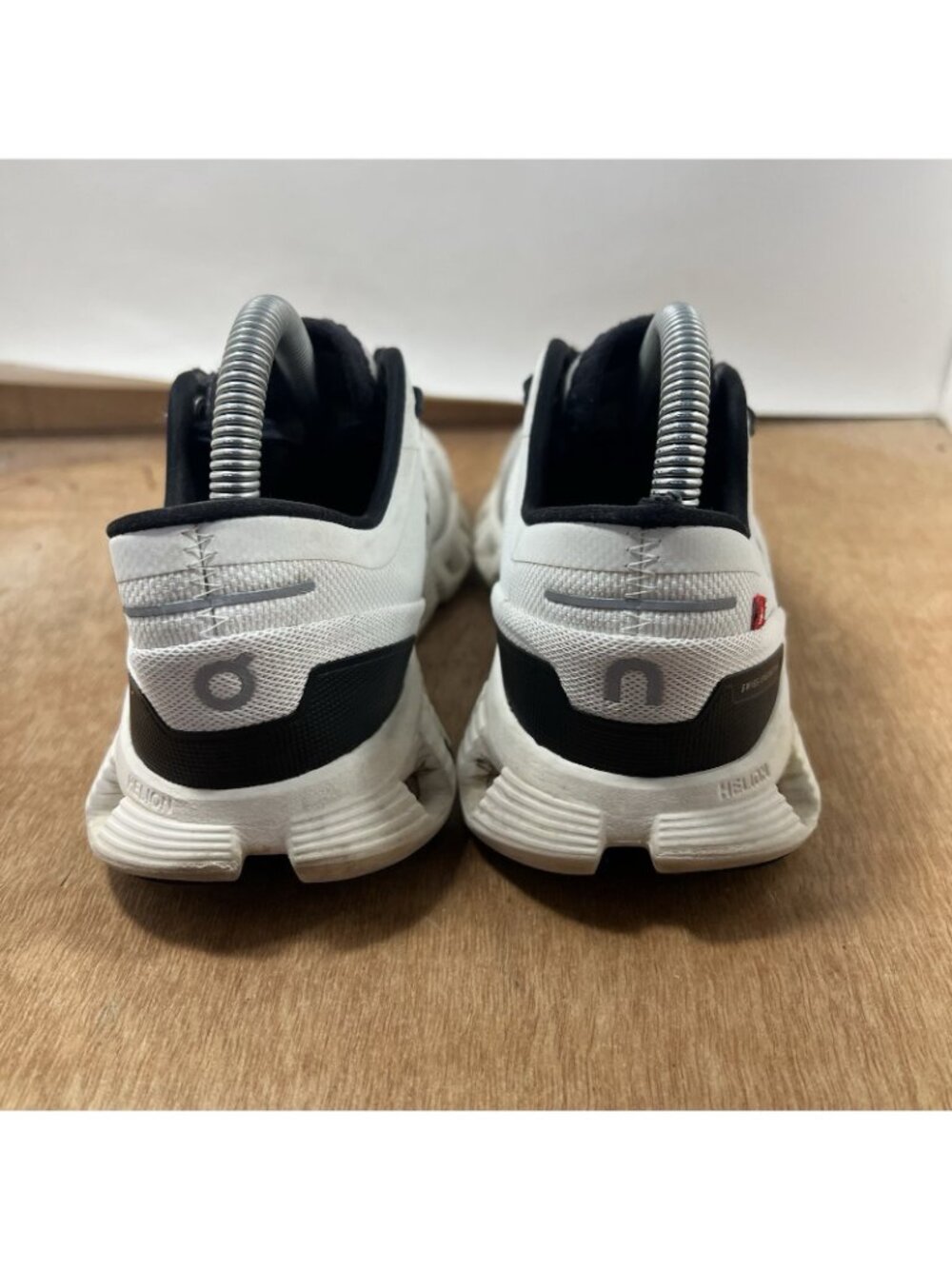 On Cloud Cloud X 3 White/Black Running Comfort Shoes Women's Size 8 60.98697 - Picture 4 of 9